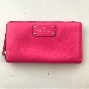 Kate Spade full zip wallet *excellent condition*